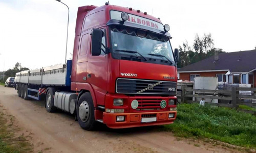 Длинномер Volvo 12 метров