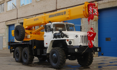 Автокран Ивановец КС-35714
