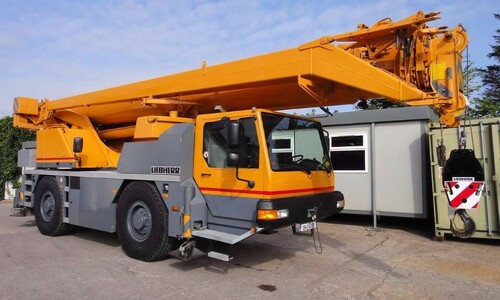 Автокран Liebherr LTM 1040-2.1 40 тонн