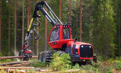 Харвестер Komatsu 911